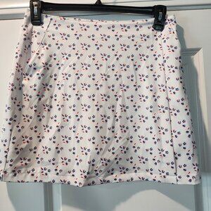 Lady Hagen Women's White with multi color design Skorts Size 4. ITEM 1125253SK